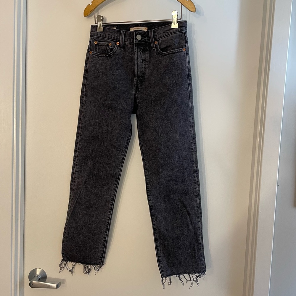 Levi's Black Frayed Hem Women Jeans